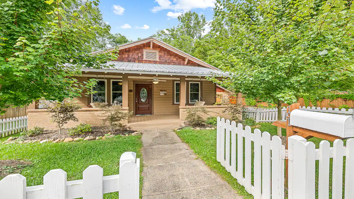 Blue Mountain Realty Group, Inc. cover image